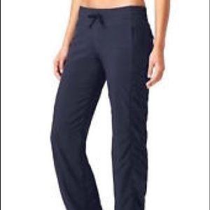 Athleta La Viva City Black Jogger Pant